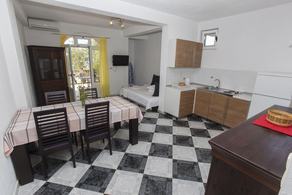 Apartments Damjanovic Makarska Dış mekan fotoğraf